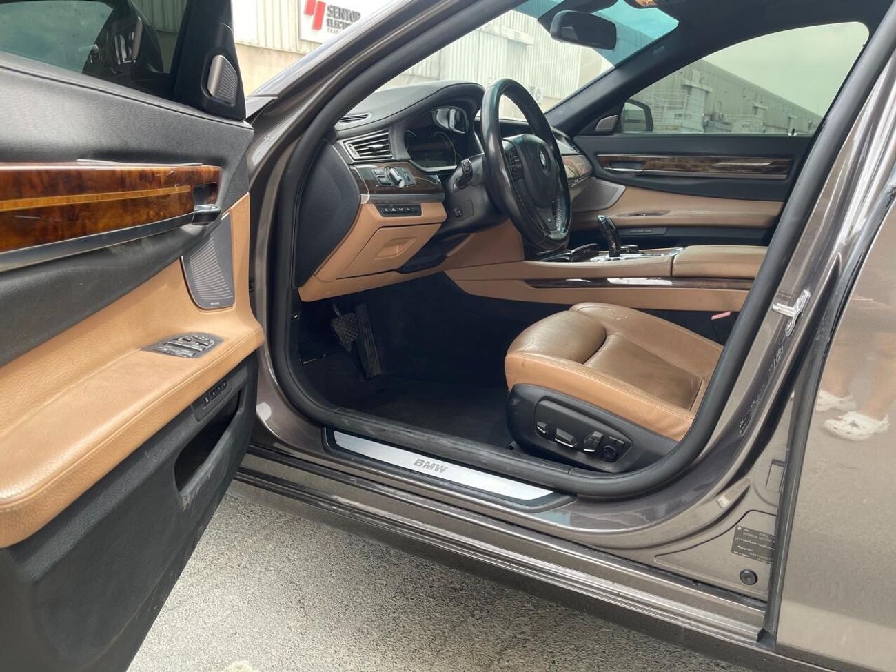 BMW 750Li Exclusive 4.4L