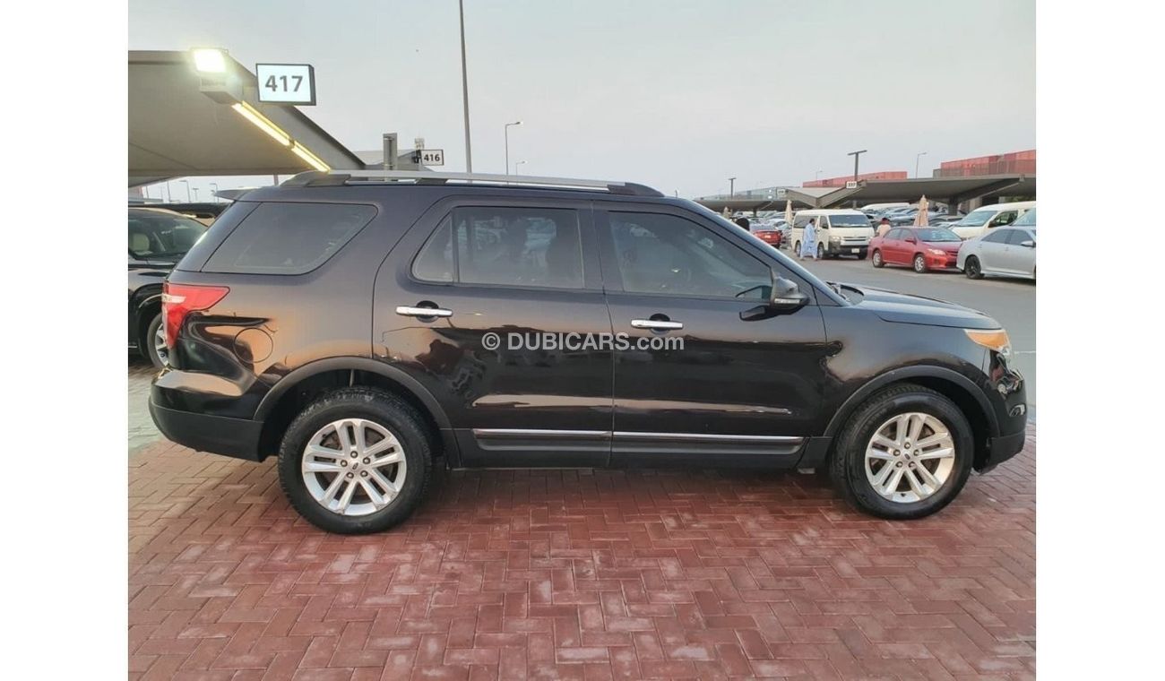 Ford Explorer XLT خليجية