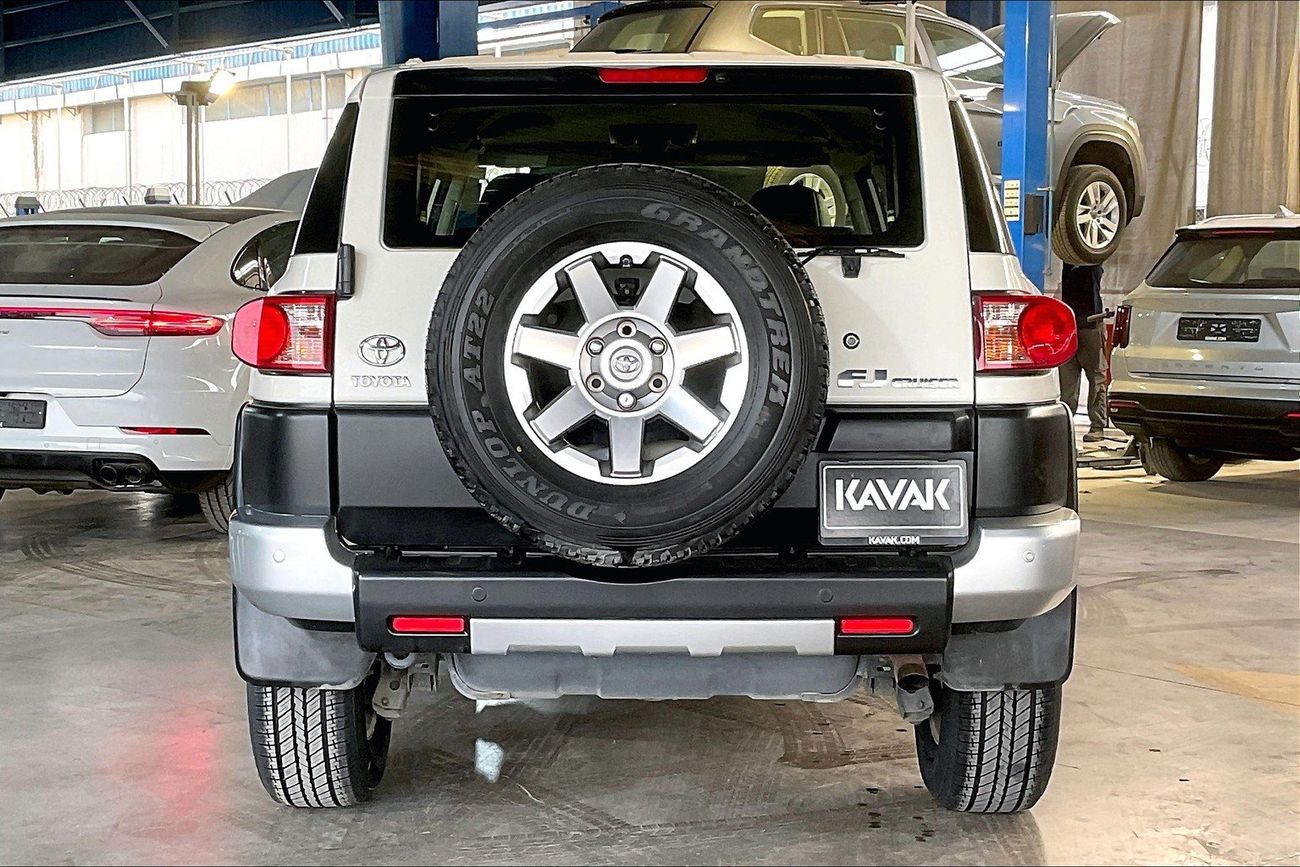 تويوتا إف جي كروزر GXR | شامل الضمان | 0 ﺪﻔﻋﺓ ﺃﻮﻟﻯ