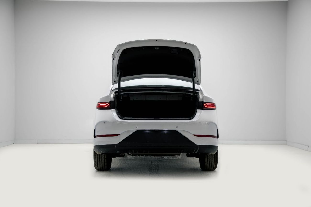 BYD QIN PLUS DM-i ID Leading Version 1.5L - White Inside Grey | Export Only