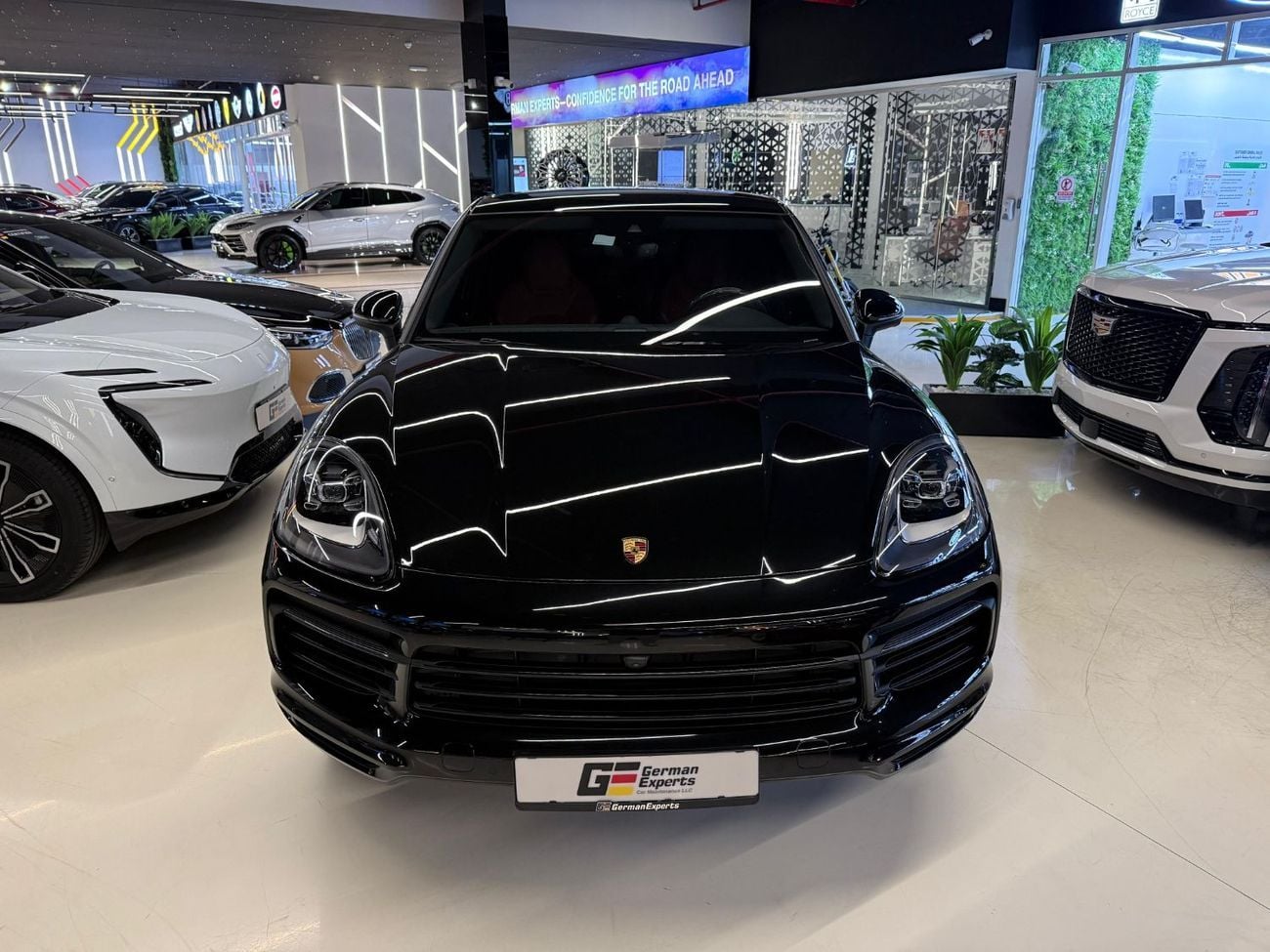Porsche Cayenne STD Base Coupe 2023 Porsche Cayenne Coupe - GCC Specs - Full service history available