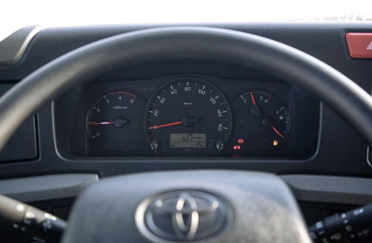 تويوتا كوستر 2025 Toyota Coaster High-Roof 30-Seater 4.0L 4-Cyl Turbo Diesel M/T RWD 2-Point Seatbelts For Africa