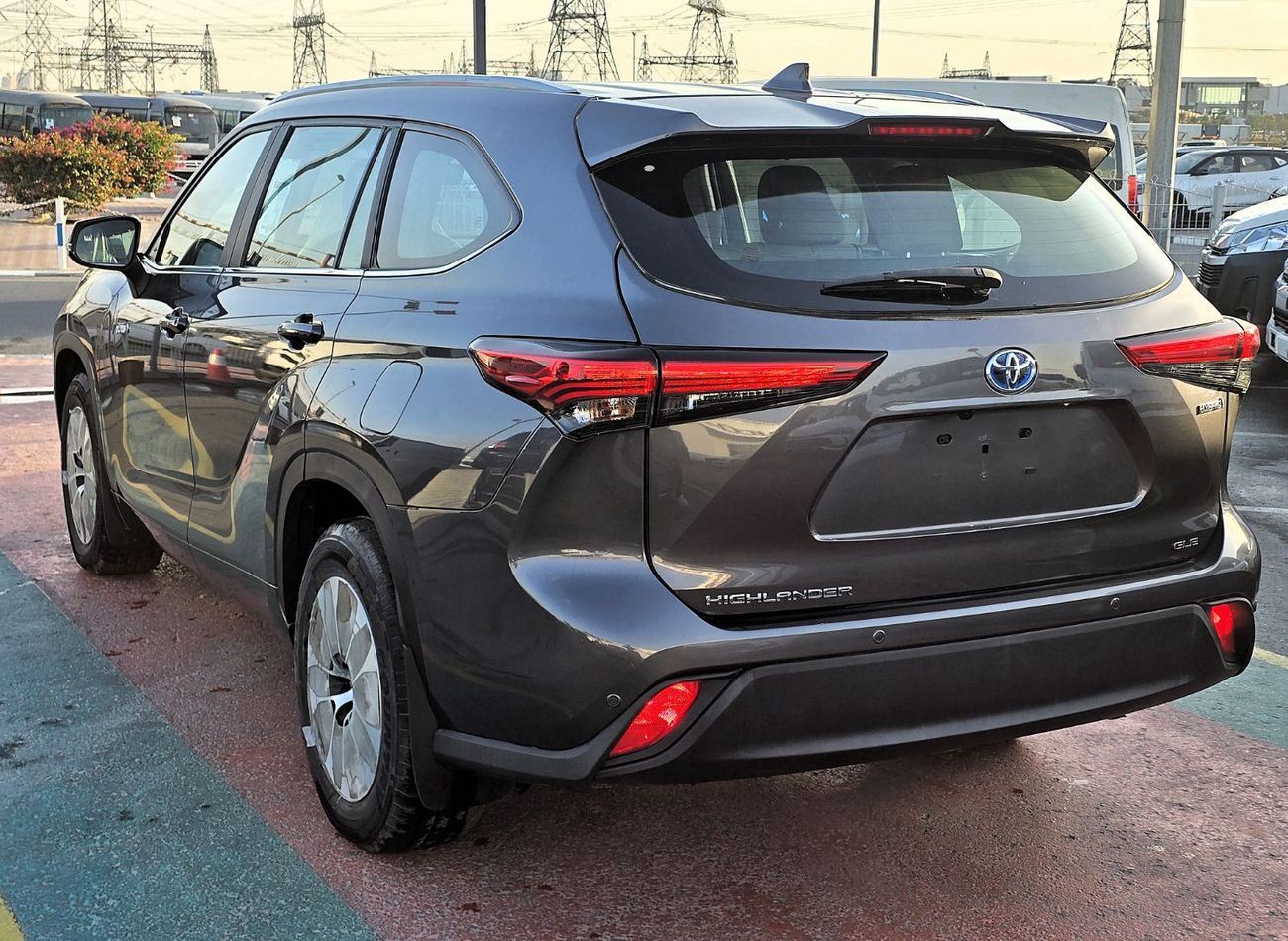 تويوتا هايلاندر NEW Highlander GLE 2.5L Hybrid 2023, 4WD, SUV, grey color