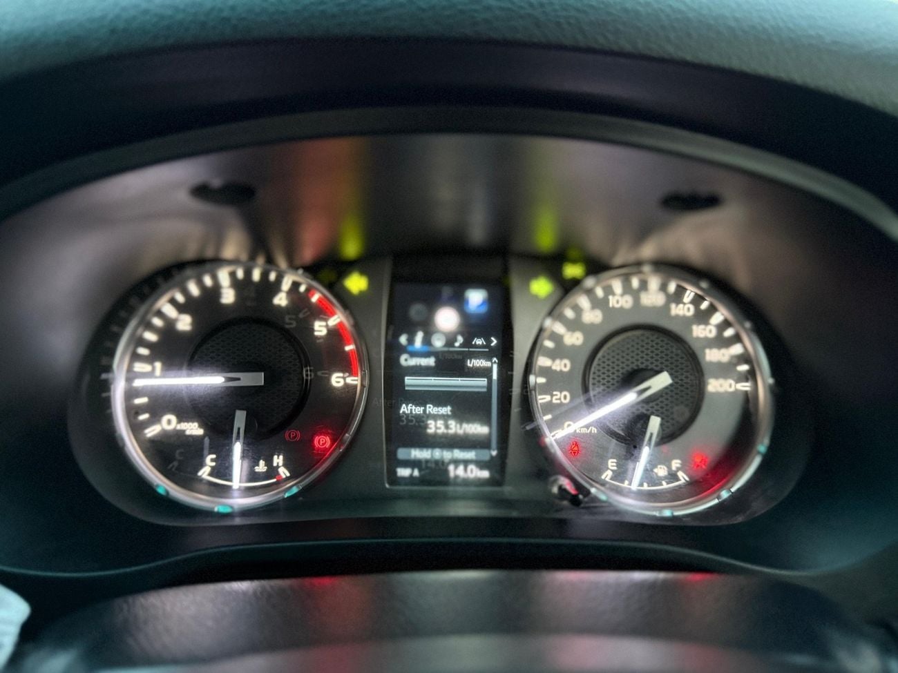 تويوتا هيلوكس GR Sport 2.8L