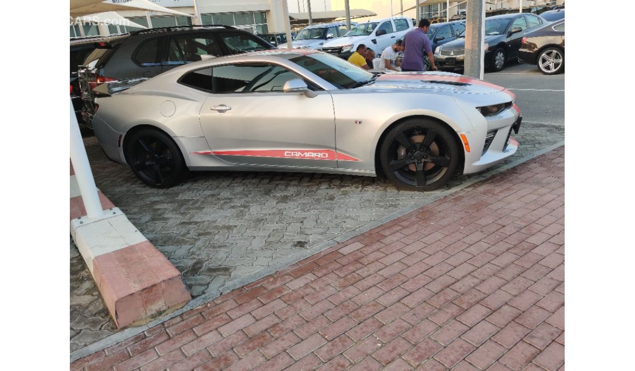 Chevrolet Camaro 2015 model SS. Manuel gear. American Specs