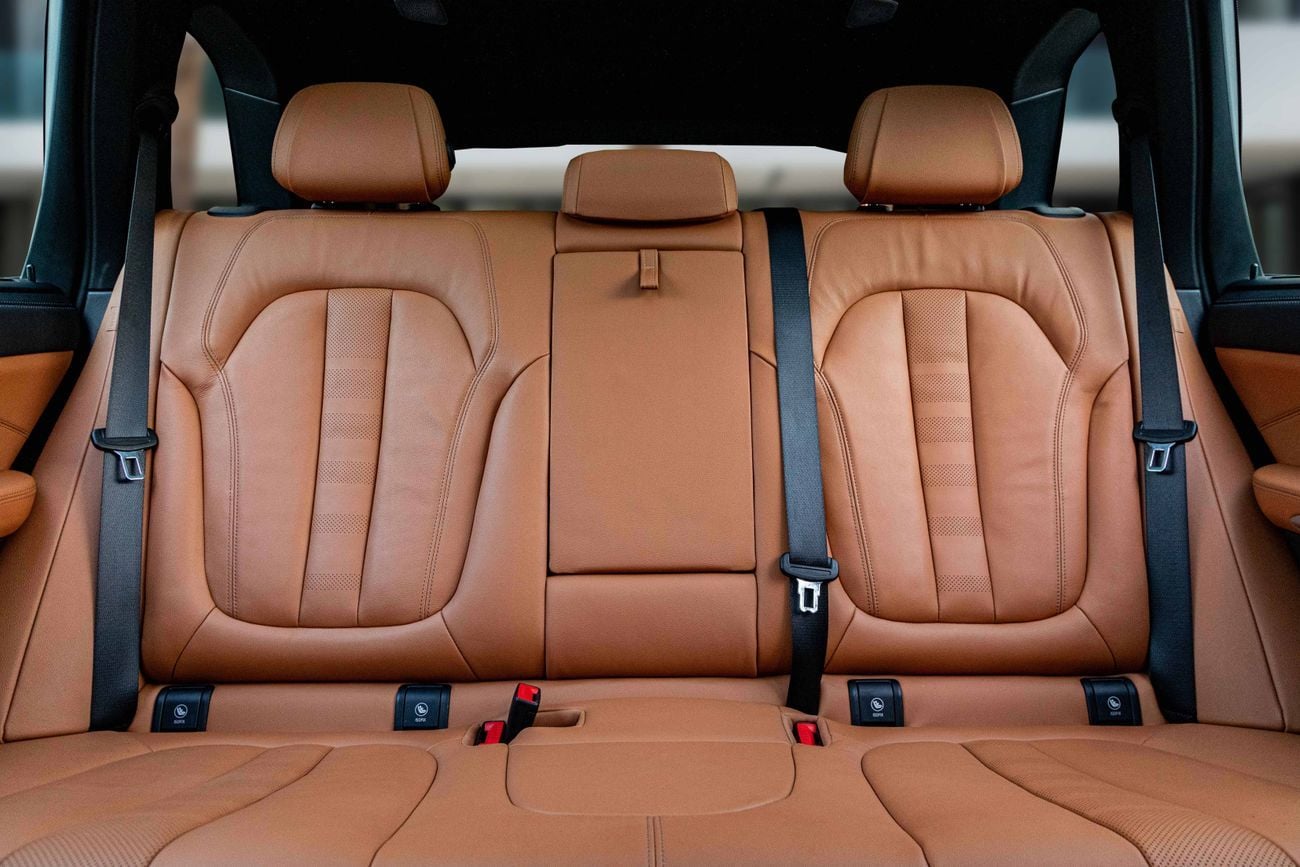 بي أم دبليو X5 X5 Xdrive 40i M-Kit | 4,465 P.M | 0% Downpayment | IMMACULATE!