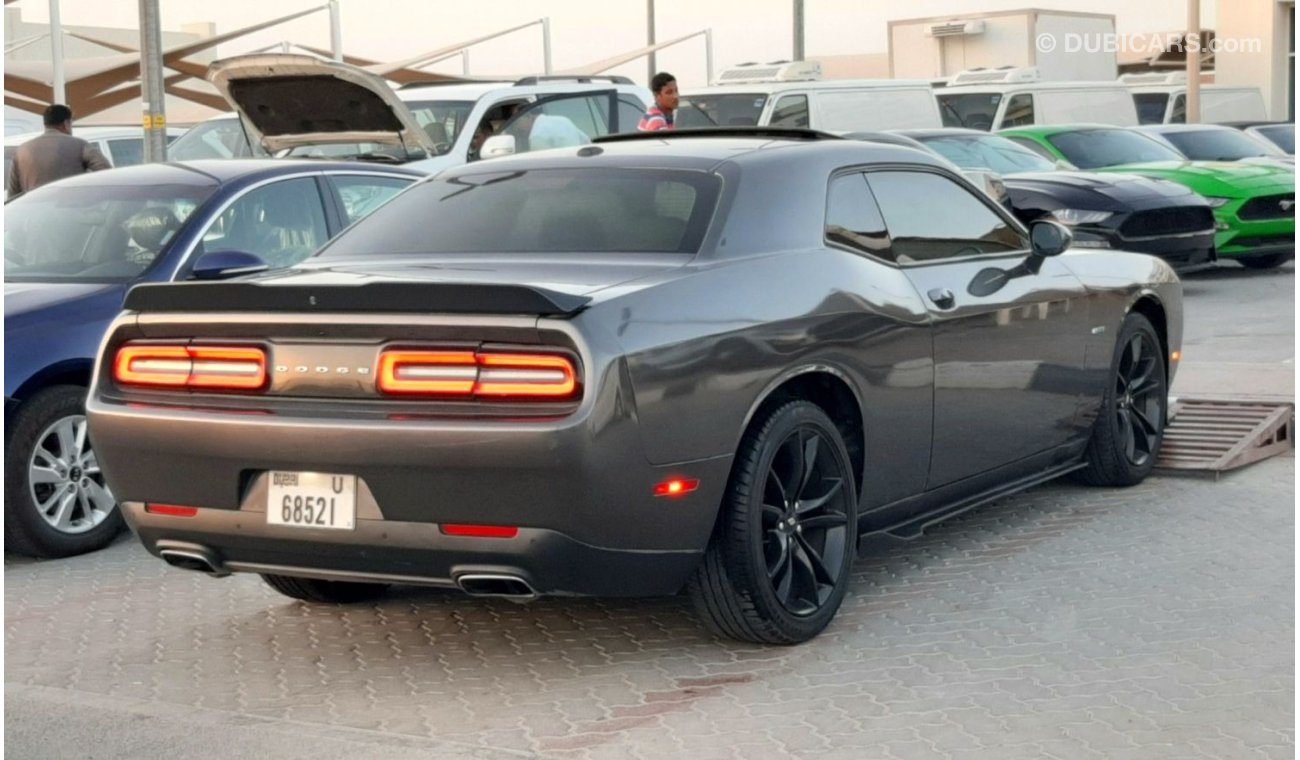 Dodge Challenger Challenger SXT V6 3.6L  Model: 2017