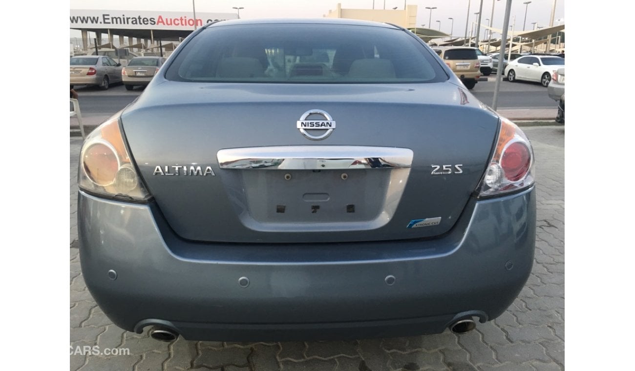 Nissan Altima