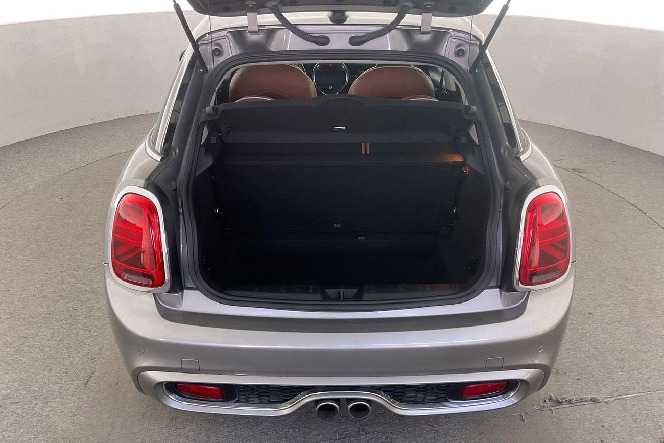 ميني كوبر إس Standard | National Day Celebration | شامل الضمان | 0 ﺪﻔﻋﺓ ﺃﻮﻟﻯ