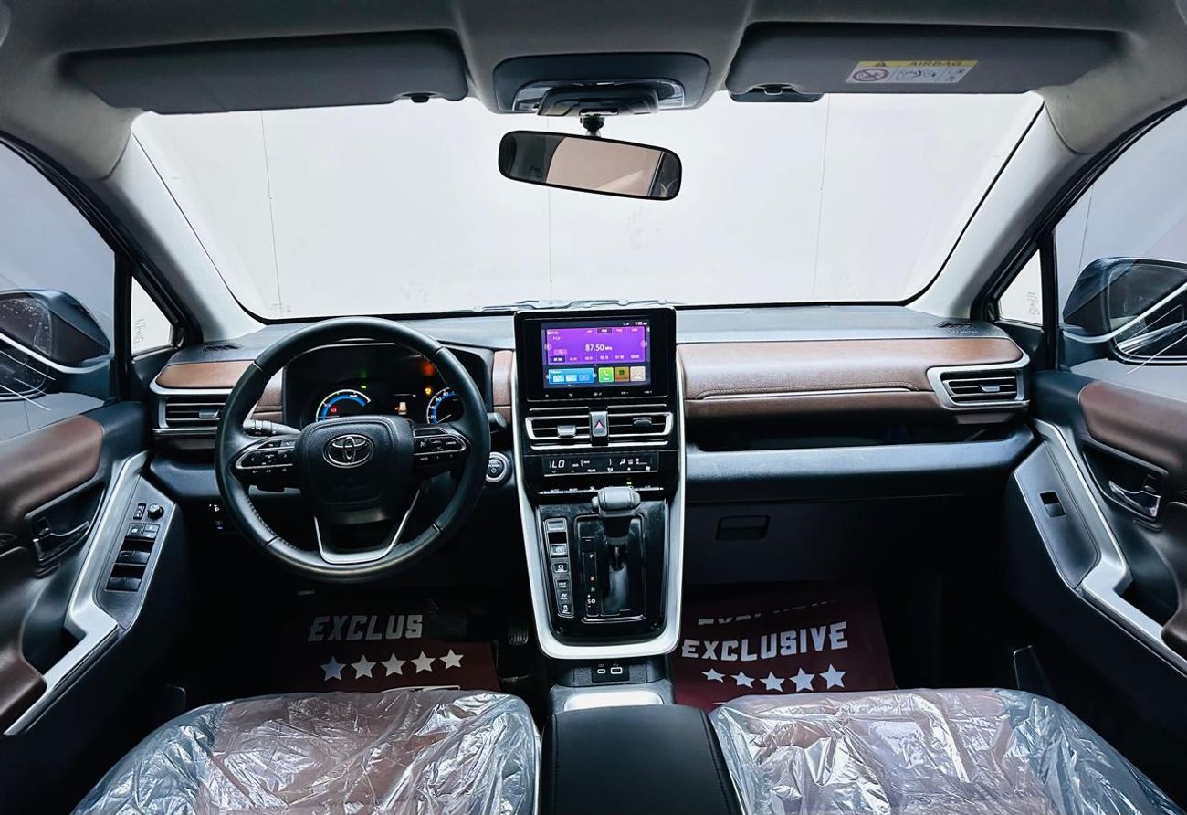 تويوتا إينوفا 2.0L HyCross 7S Hybrid