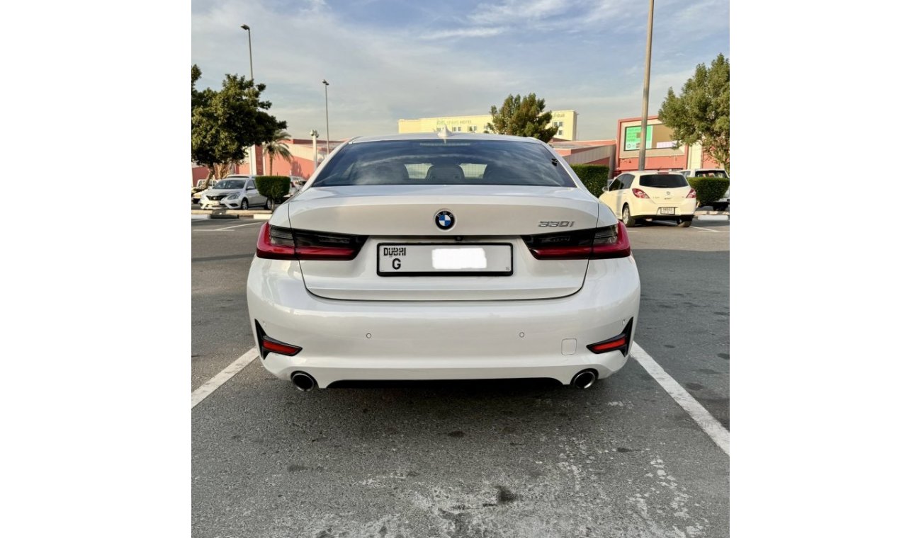 BMW 330i