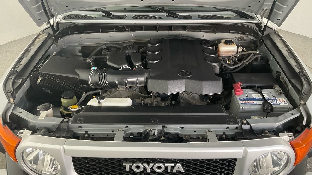 Toyota FJ Cruiser VXR 4.0L VXR | Guaranteed Warranty | 0 Down Payment