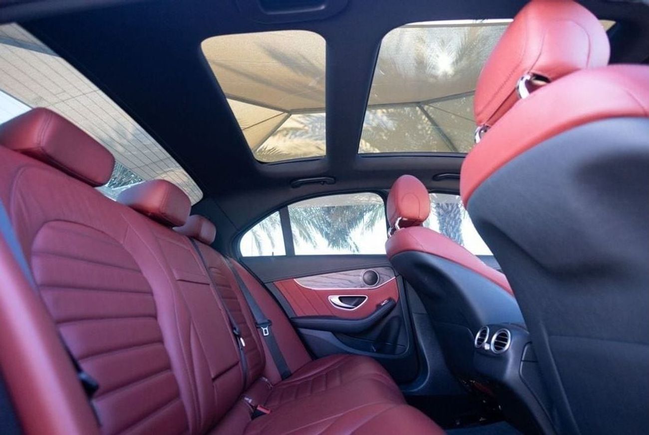 مرسيدس بنز C 200 Mercedes-Benz C200 AMG 2021 GCC under Agency Warranty with Flexible Down-Payment.