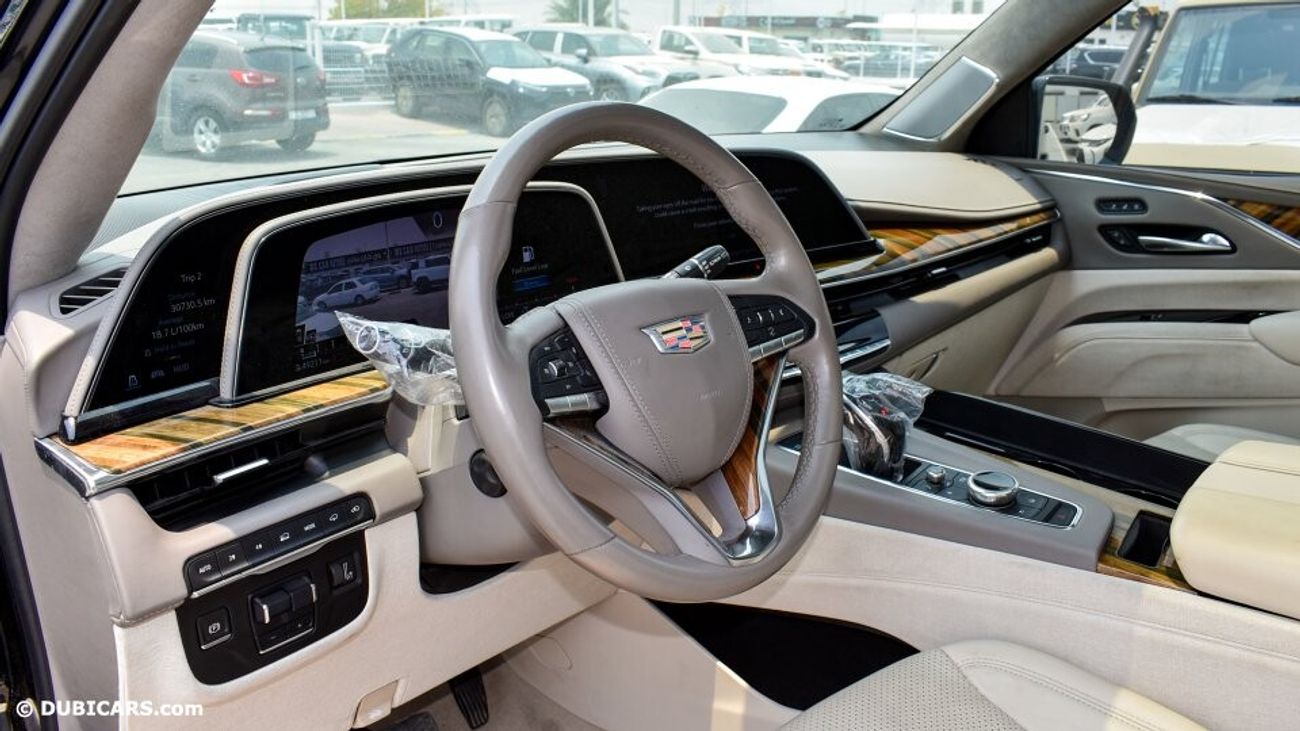 كاديلاك إسكالاد 6.2L Sport Platinum 600 Onyx Edition LOW MILES