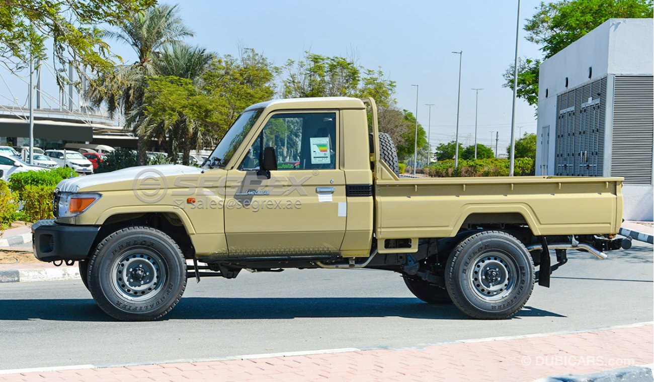 تويوتا لاند كروزر بيك آب Toyota Land Cruiser Pick Up LC79 Cabina Sencilla, 4.0L Gasolina