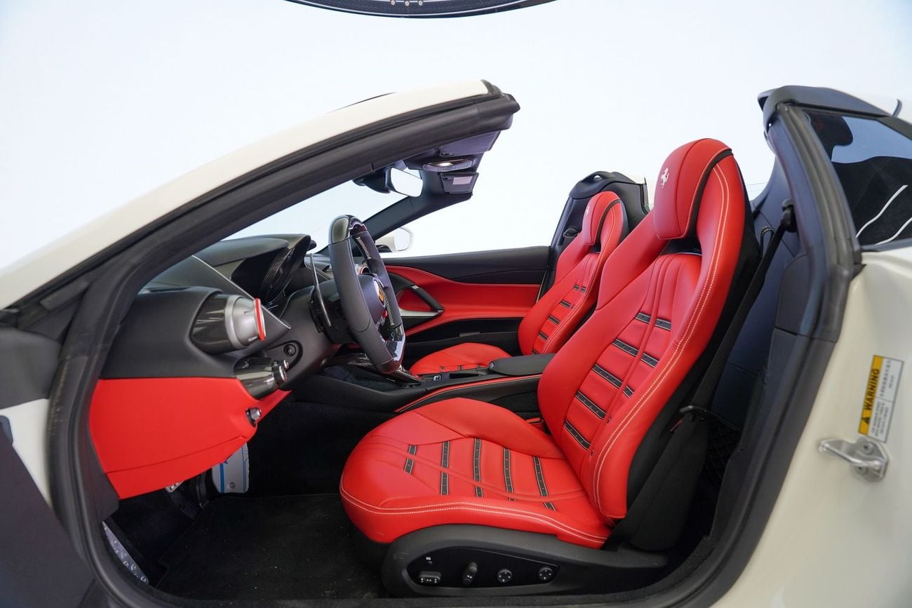 فيراري 812 GTS