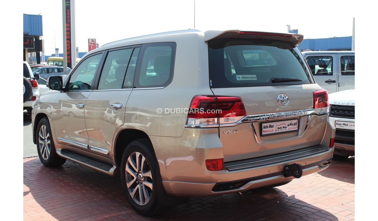 Toyota Land Cruiser (2017) VXR V8 AL FUTTAIM