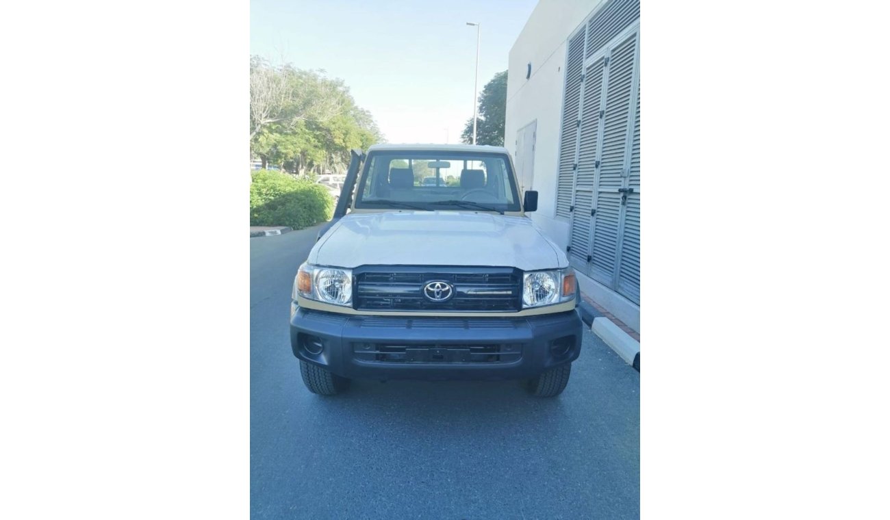 تويوتا لاند كروزر Pick UP Diesel 4.2L V6 Full Option