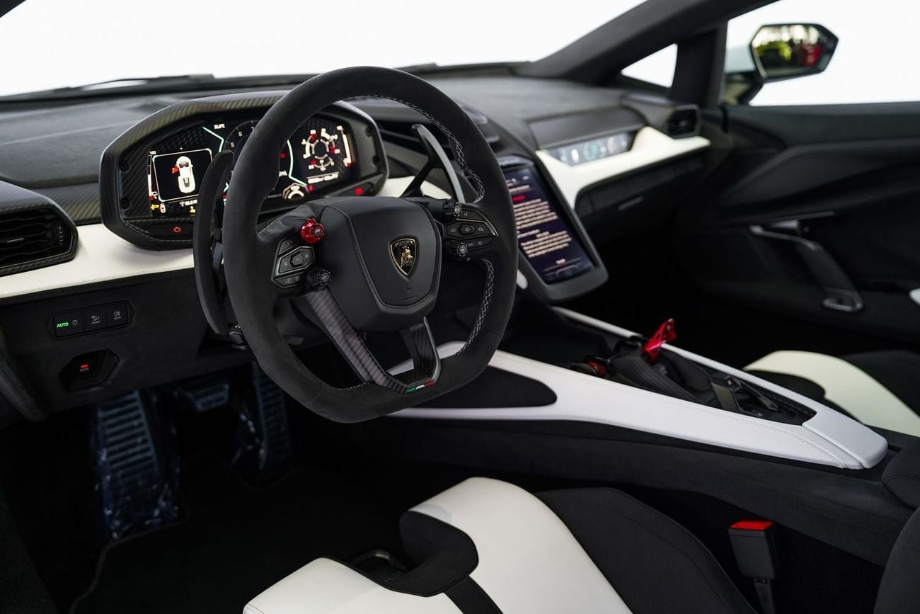Lamborghini Revuelto STD 6.5L V12 Hybrid