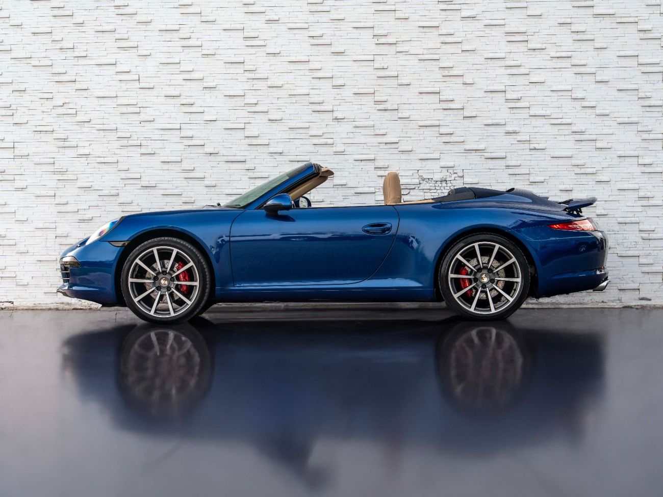 Porsche 911 Carrera 3.4L Convertible