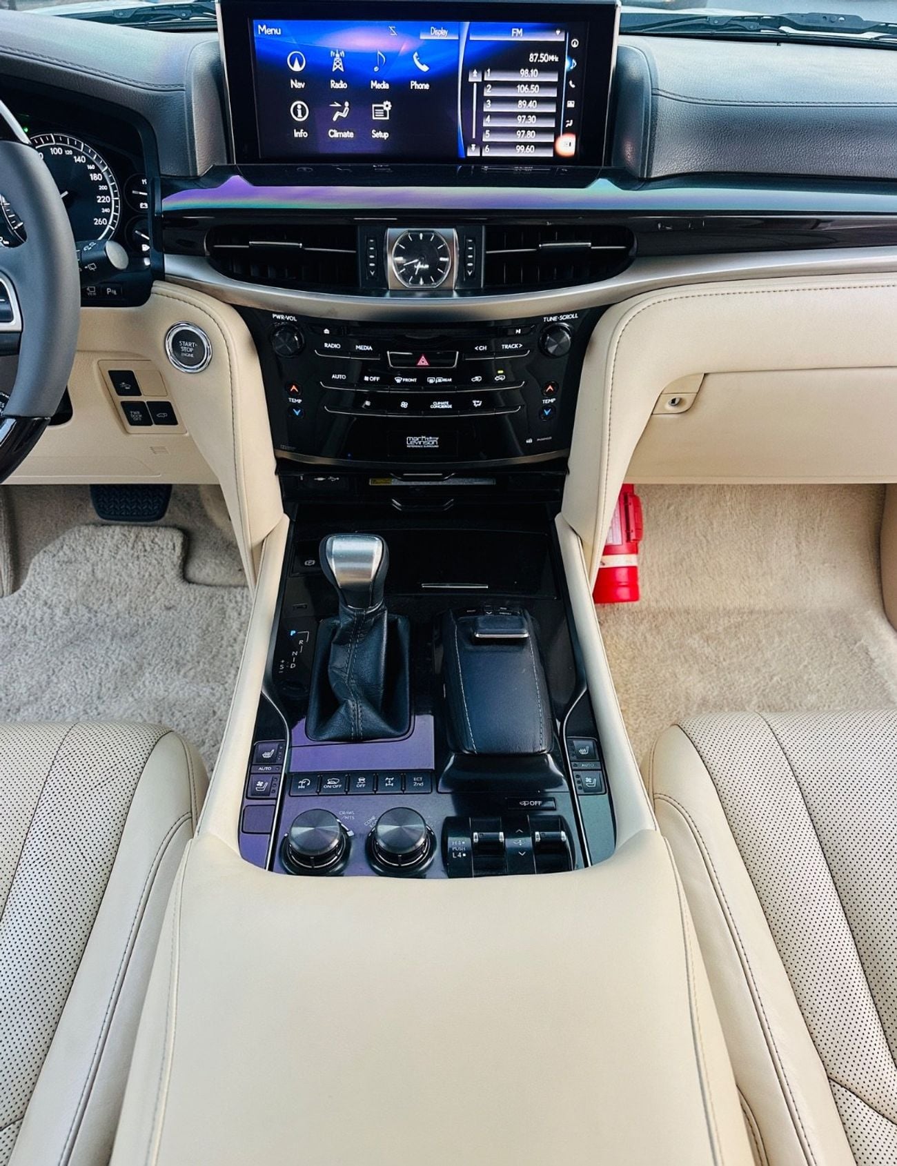 Lexus LX 570