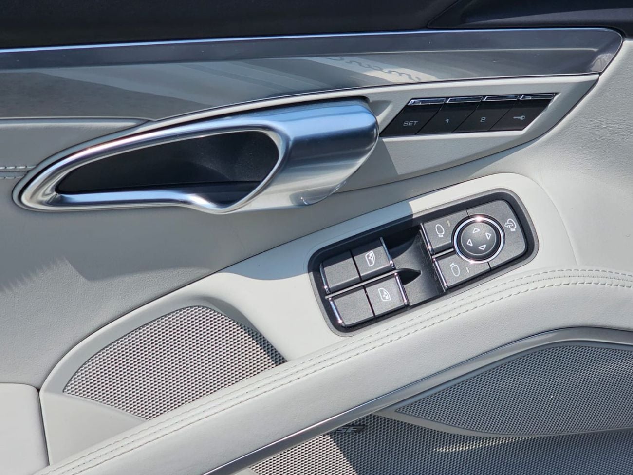 Porsche 718 Cayman GTS 4.0L A/T