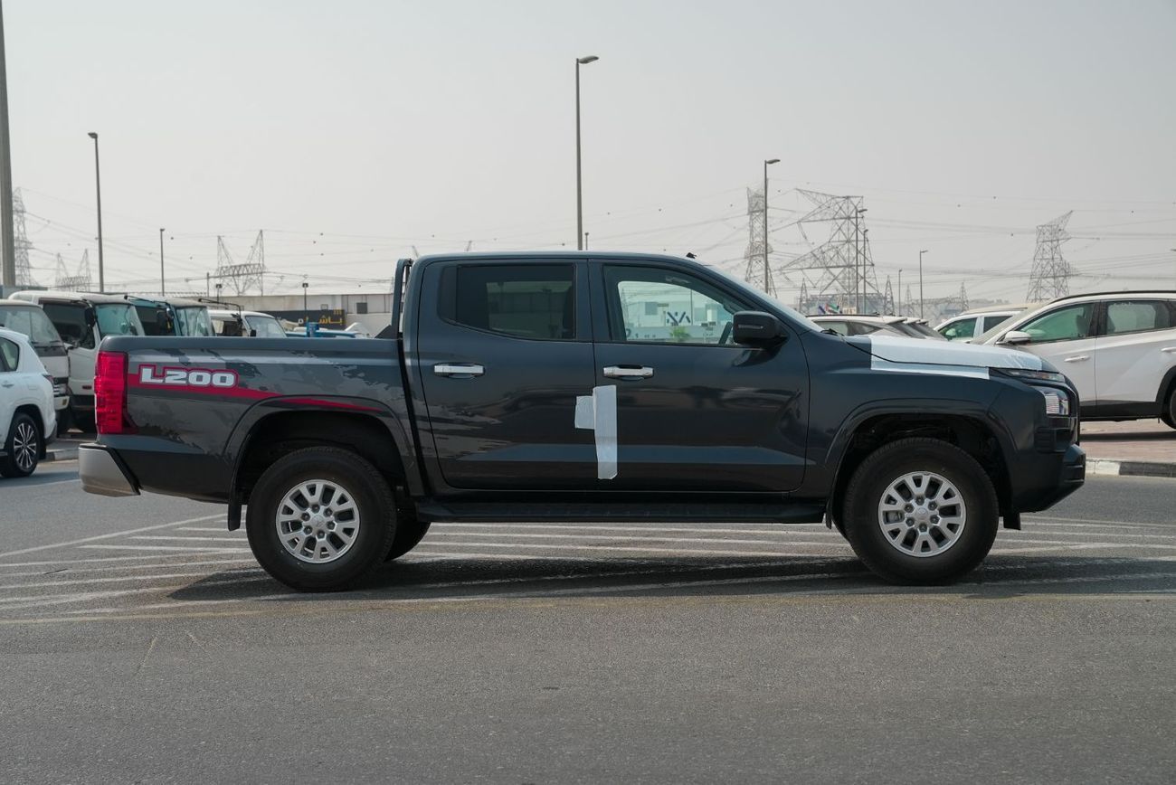 Mitsubishi L200 #SA MITSUBISHI L200 2.4L GLX 4X4 D/C MID(i) M/T PTR 2025 Export Only