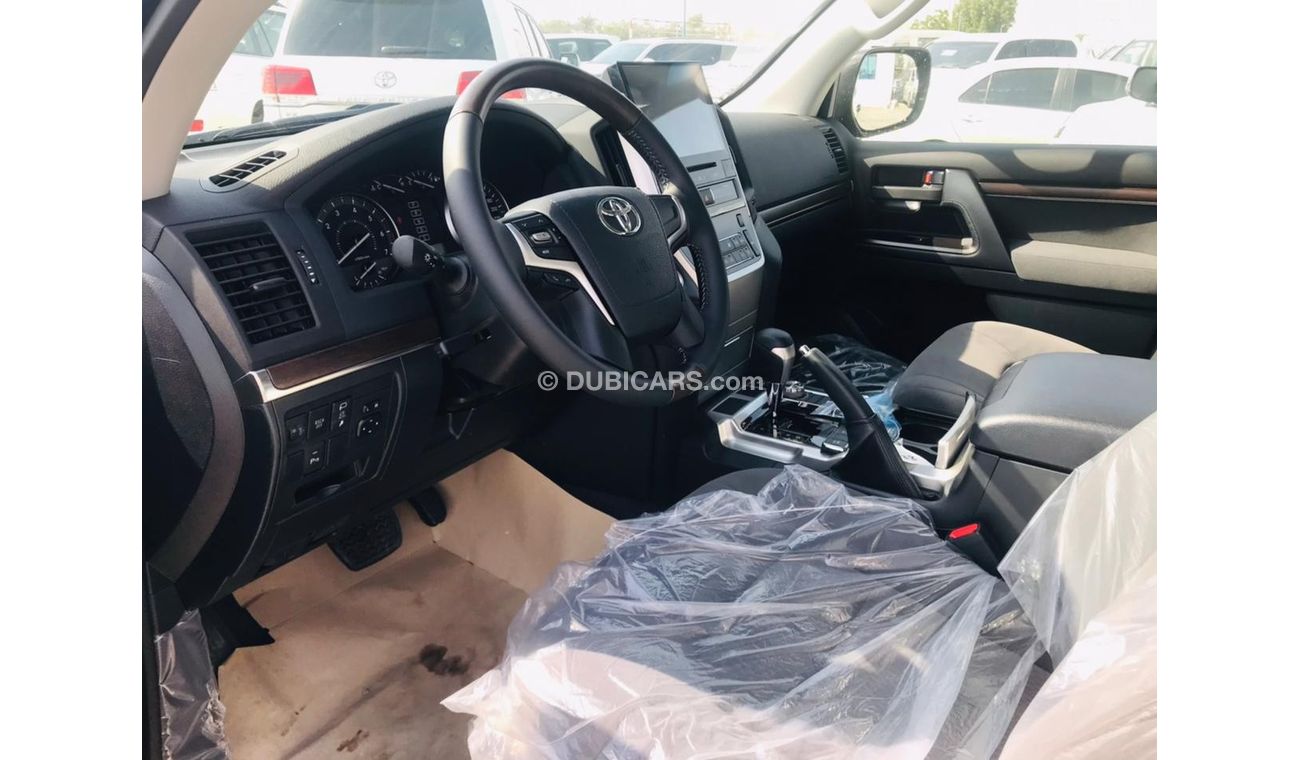 Toyota Land Cruiser GXR 4.6L V8 // 2021 // BLACK INSIDE GRAY   WITH SUNROOF , COOL BOX , PUSH START // SPECIAL OFFER //