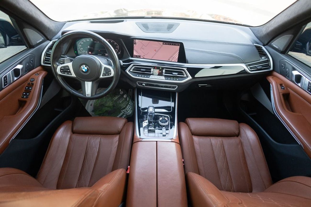 BMW X5 M50i 4.4L BMW X5 M50i M-Sport 2021 GCC under Agency Warranty with Flexible Down-Payment.