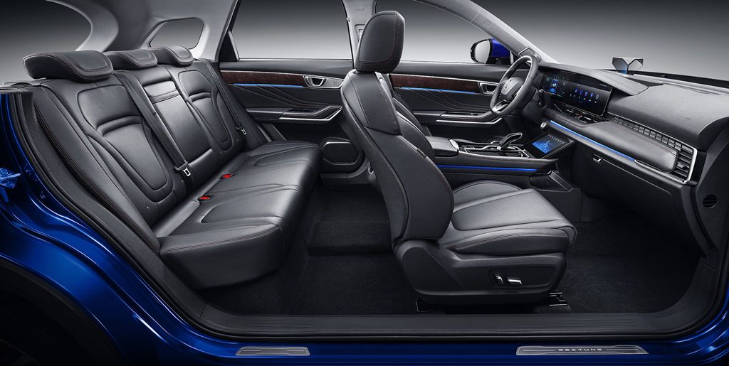 بيستون T90 interior - Seats