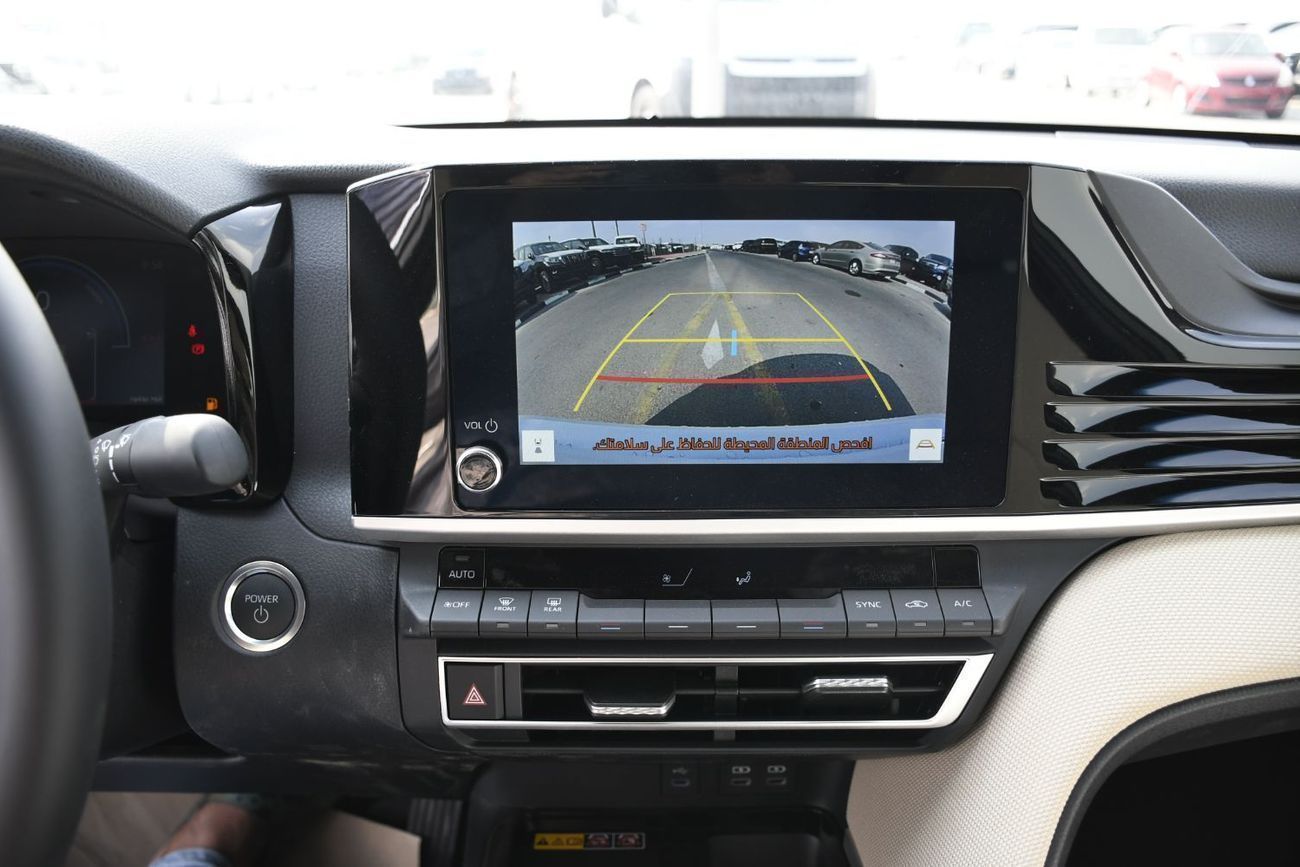 تويوتا كامري 2.5L LE HEV With Panoramic (Ready Stock)