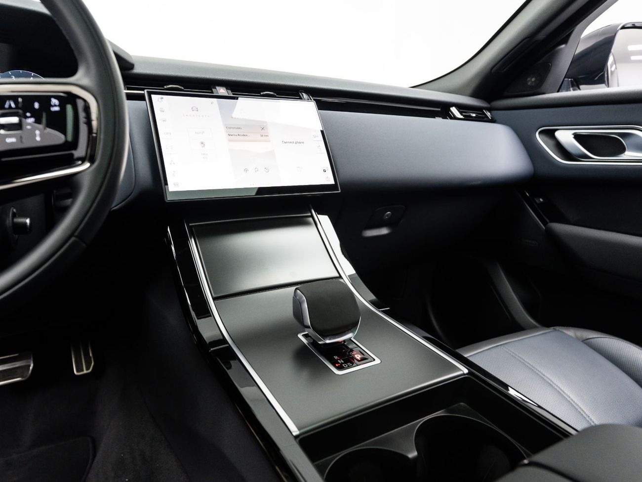 لاند روفر رينج روفر فيلار P250 2.0L (246 HP)