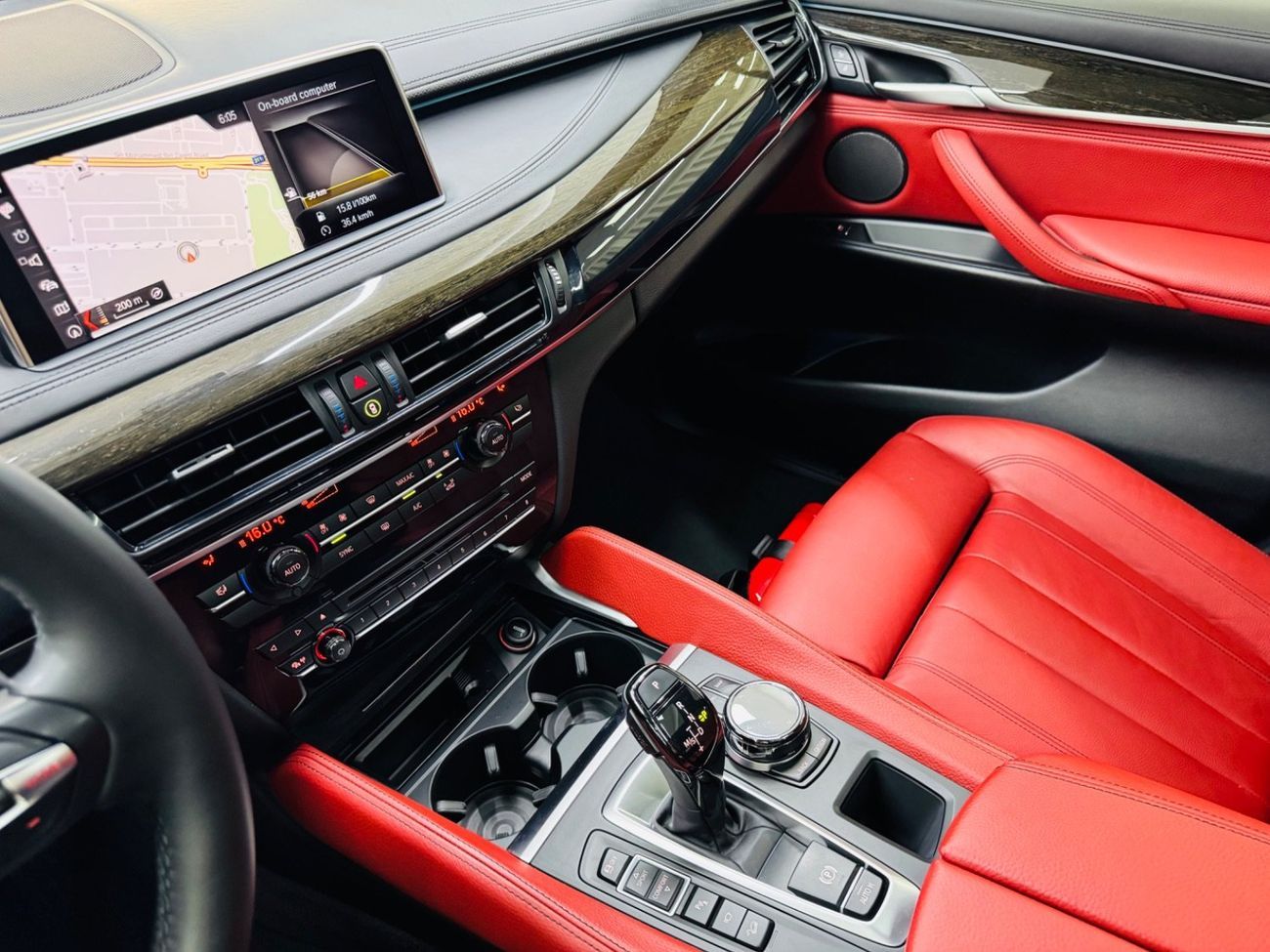 بي أم دبليو X6 50i M Sport Dynamic Plus 4.4L