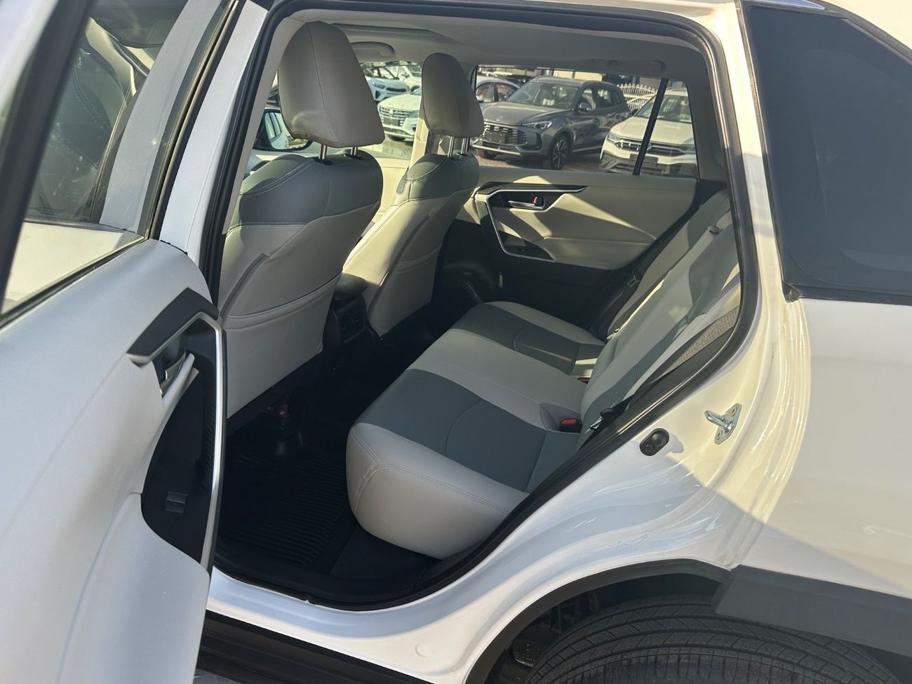 Toyota RAV4 2025 TOYOTA RAV4 XLE FULL OPTION