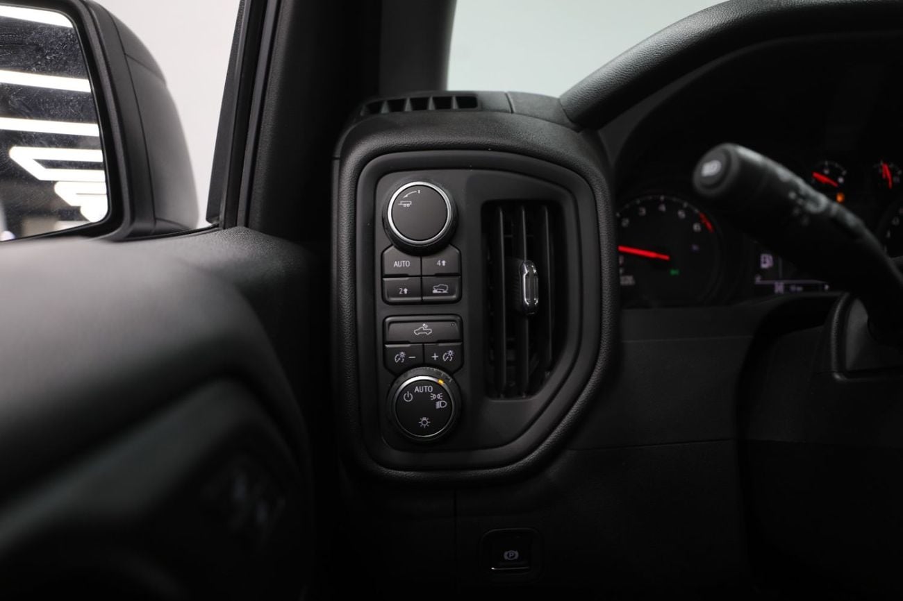 Chevrolet Silverado V8 5.3L 355 Hp 4X4 | GCC | Brand New | AED 3,550 monthly with 0% Down-Payment | Under Warranty | Ref