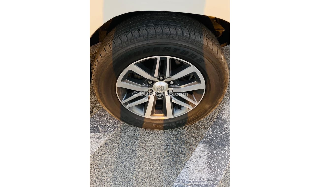 Toyota Hilux TOYOTA HILUX PICKUP DIESEL 2017 COLOUR WHITE GOOD CONDITION ONLY FOR EXPORT