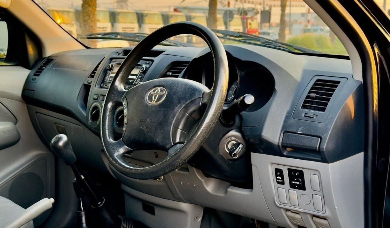 Toyota Hilux SINGLE CABIN | 4 x 4 | PREMIUM SPORT BAR WITH BASKET 3.0L DIESEL | RHD | 2010 |