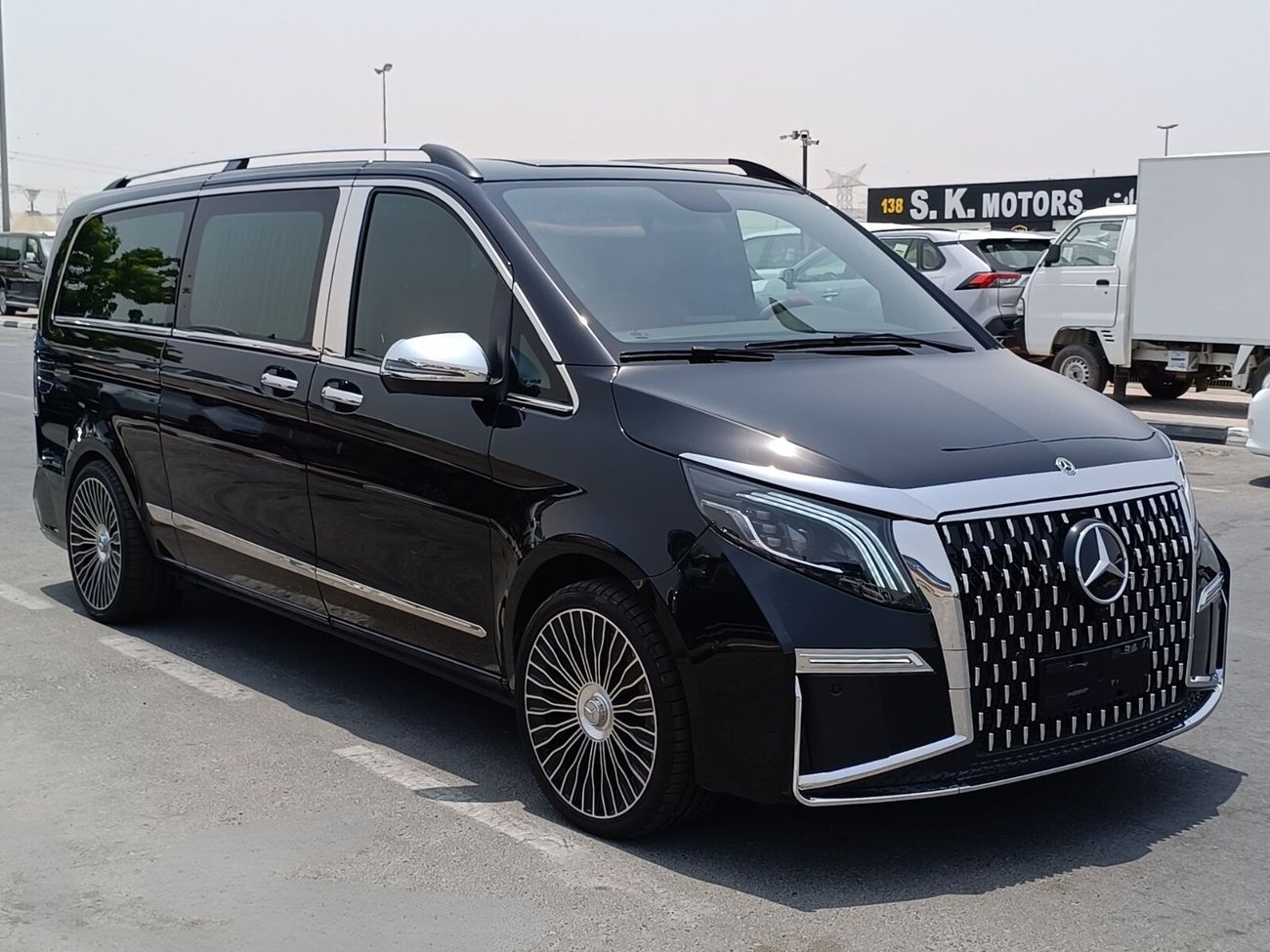 Mercedes-Benz V 250 V4, 2.0L Petrol,  VIP, Platinum, Front & Rear DVD's With Leather Seats, and Much More (CODE #VITO)