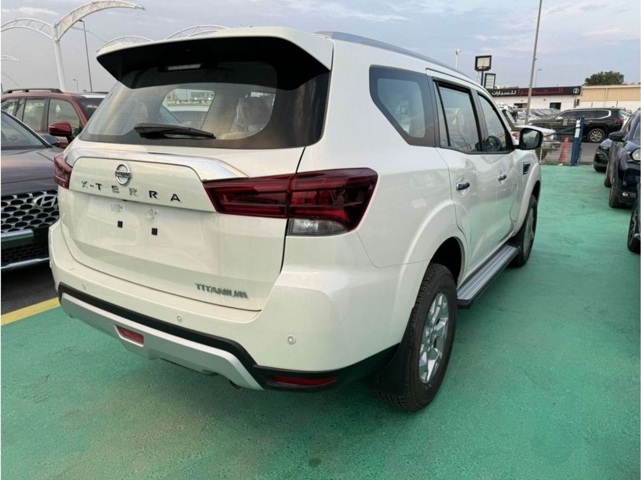 نيسان إكستيرا 2.5L PETROL TITANIUM 4WD 2023 GCC