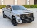Toyota Tundra Crewmax SR5 - GCC Specs interior and Exterior Excellent Condition