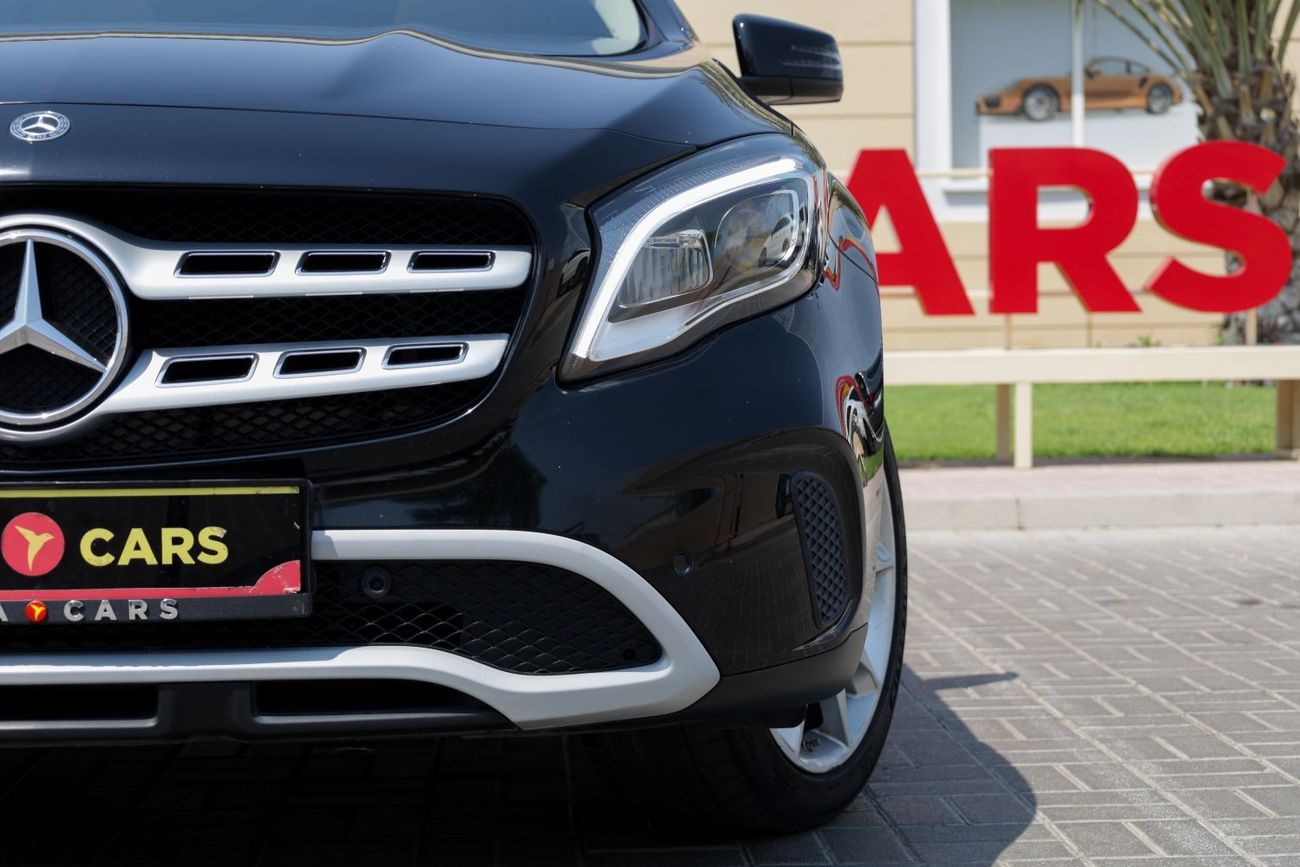 مرسيدس بنز GLA 220 Std