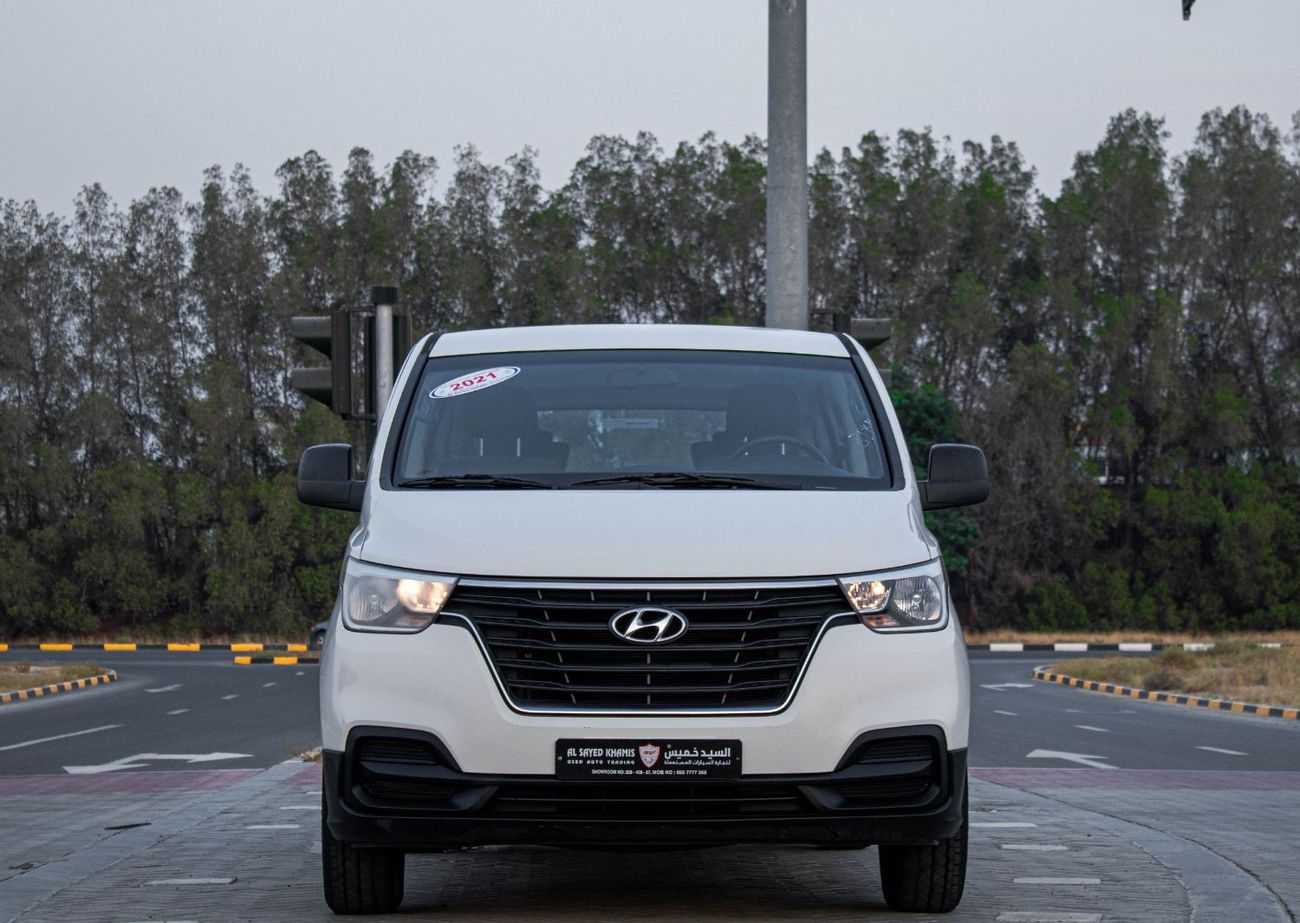 Hyundai H-1 2021 Hyundai H1 Mid (TQ), 4dr Van, 2.4L 4cyl Petrol, Automatic, Rear Wheel Drive