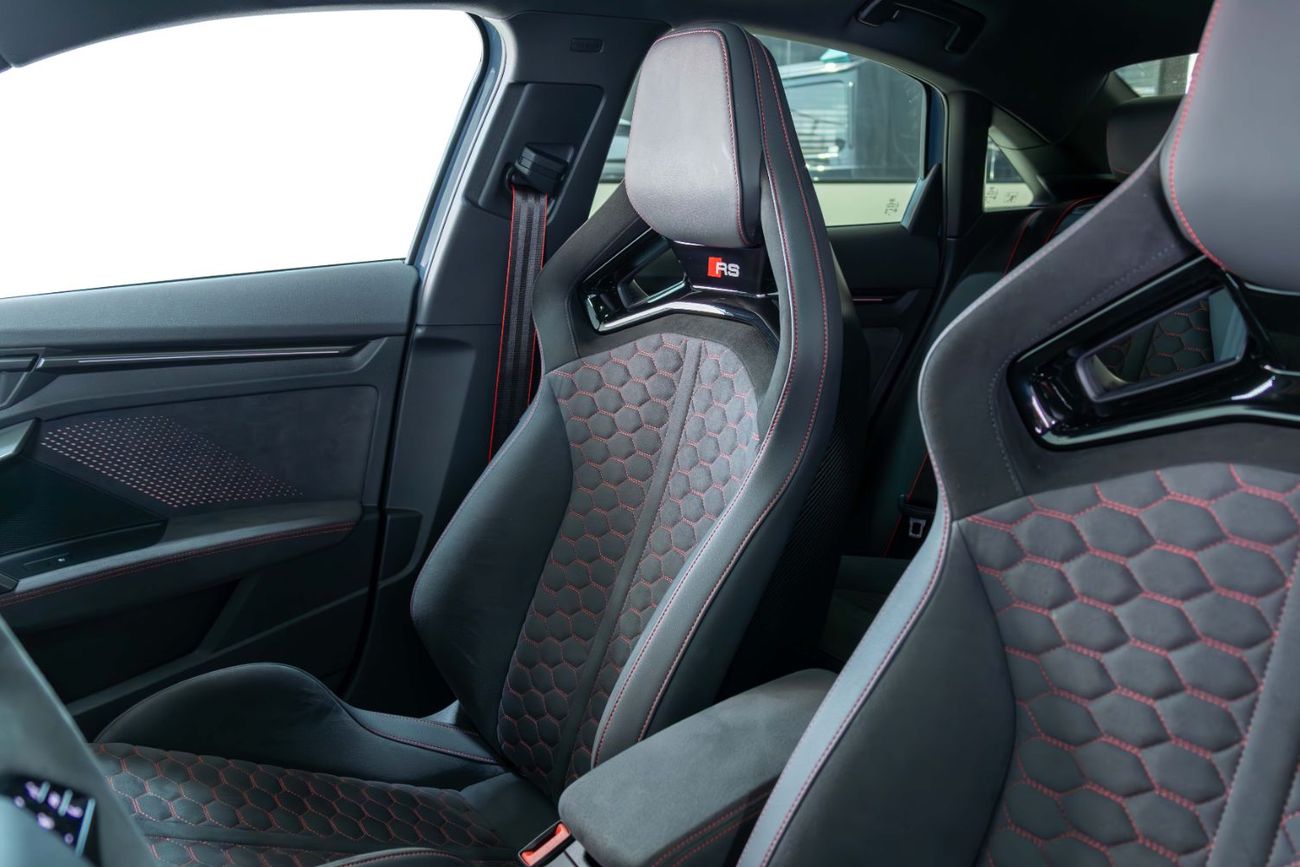 Audi RS3 TFSI quattro 2.5L Sedan Full Option Car - Carbon RS Seats - Kemora Grey - 2025