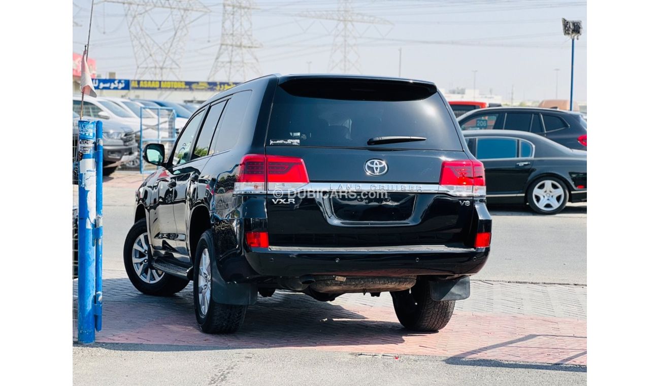 Toyota Land Cruiser VXR