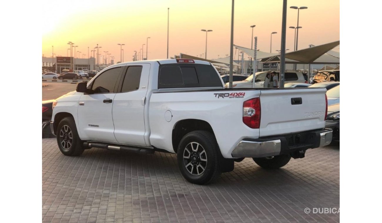 Toyota Tundra تاندرا 2015 باب ونص 5.7