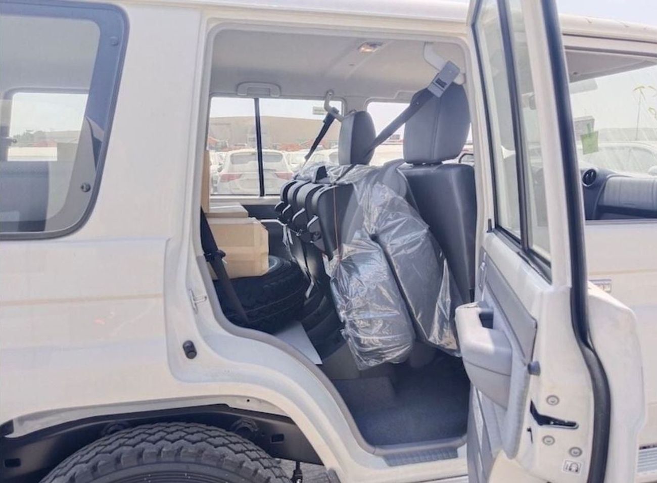 تويوتا لاند كروزر 70 TOYOTA LAND CRUISER LC76 4.2D MT MY2025 (LHD)