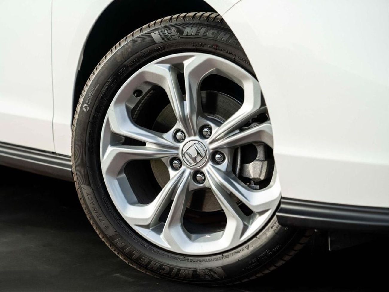 هوندا أكورد LX