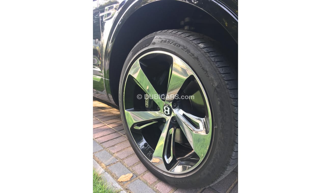 بنتلي بينتايجا اول نسخة