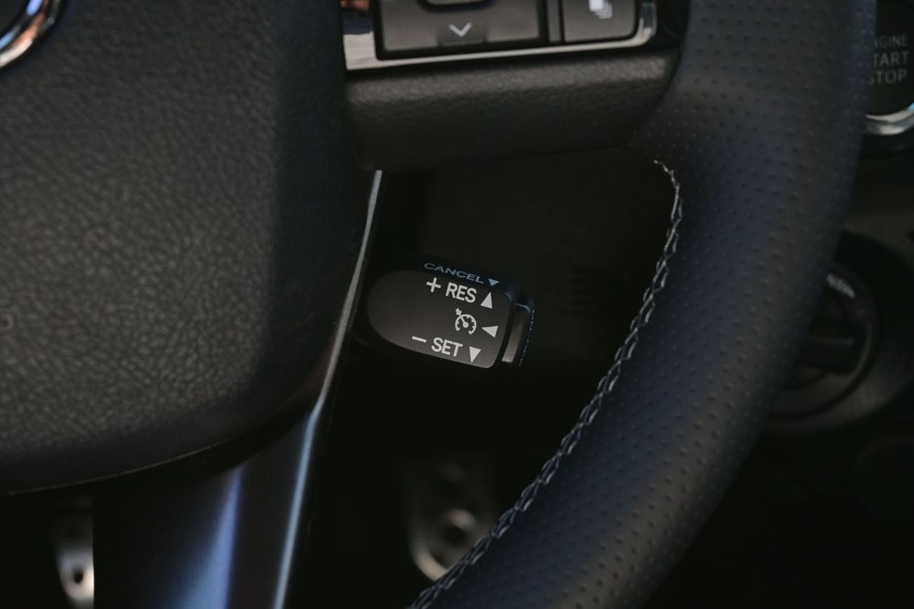 تويوتا هيلوكس Toyota Hilux GR Sport 4.0L V6, Petrol, 4WD, Pickup Color Black Model 2025