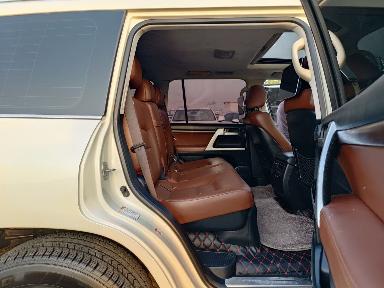 Toyota Land Cruiser / VXR 5.7/ ORG SHP/ HYUDRAULIC/ LOT#58646